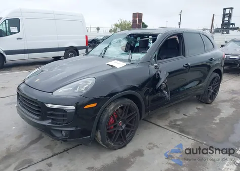2016 Porsche Cayenne из США, поврежденный, VIN WP1AA2A26GLA06051